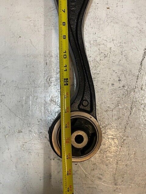 Right Suspension Control Arm 85064 R 2 SV17 18" Long 17" Wide 3" Tall