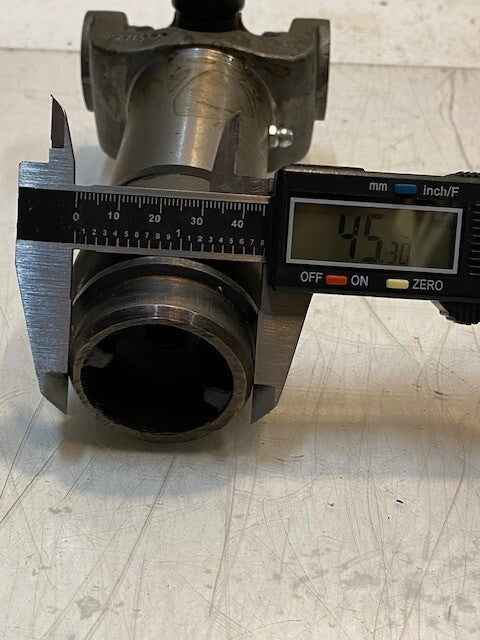 Drive Shaft End CAM979 | 08134A | GWB-K | 7-1/2" L 3-1/2" W 35mm Bore 54mm OD