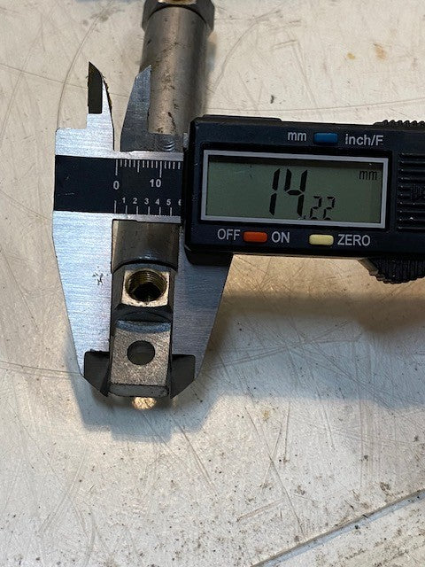 4 Quantity of Pneumatic Air Cylinders 5-3/4" Long 19mm OD 9mm Bore (4 Quantity)