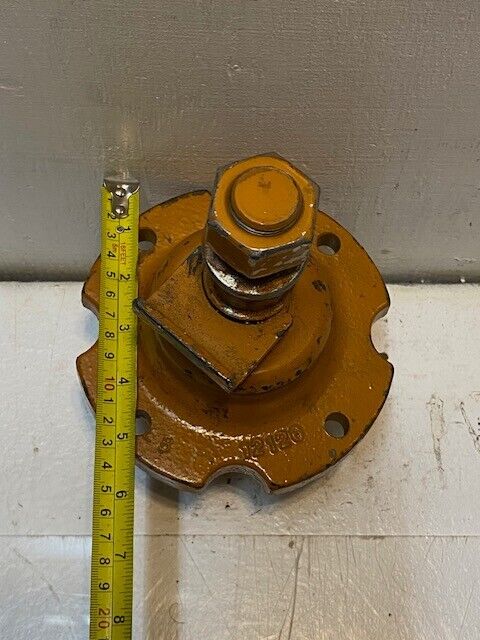 Hydraulic Motor 12126 | 9" L 6" W 37mm Hex Nut 11mm Bolt Holes