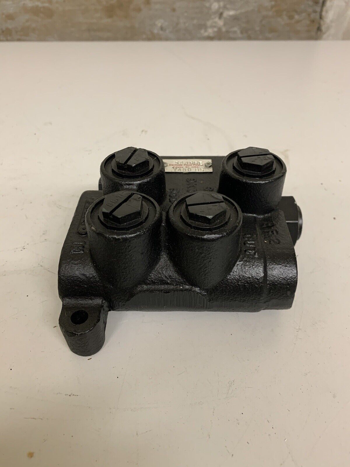 Danfoss 1480 Series Directional Control Valve SD066E