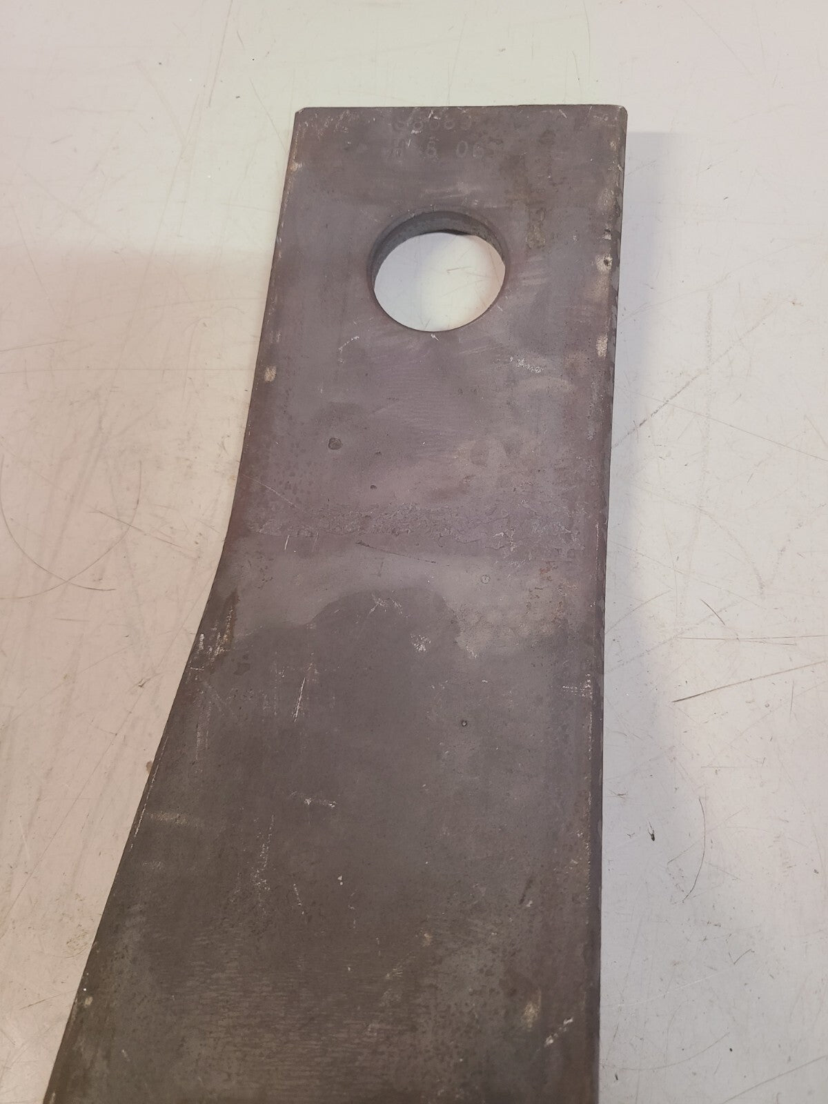 Rotary Cutter Mower Blade S8589 | 20-1/2" x 4" x 1" | H806