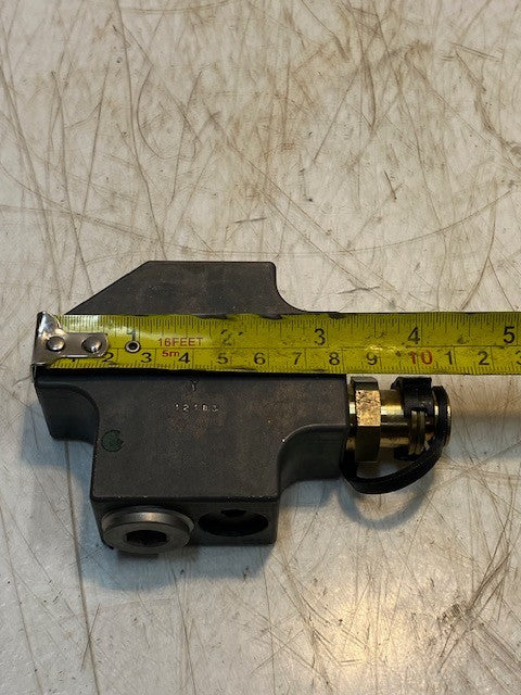 Paccar Diesel Engine Fuel Pressure Control Valve 1887759 | 12183 Fuel Rail Valve