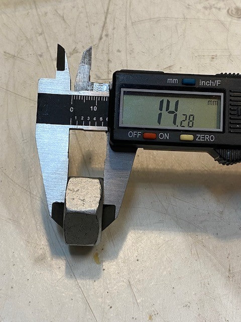 7 Qty of New Holland Hex Wheel Nuts 12164221 | 27mm OD 16mm Thread 14mm W -7 Qty