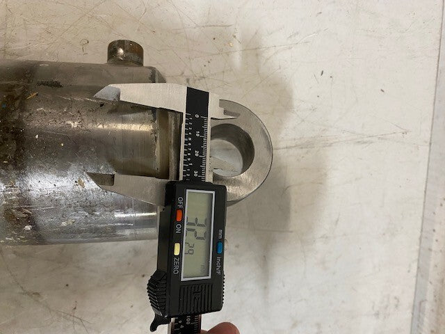 Bonney Hydraulic Lift Cylinder 56590 B 16 | 19 1/2" L 100mm Dia
