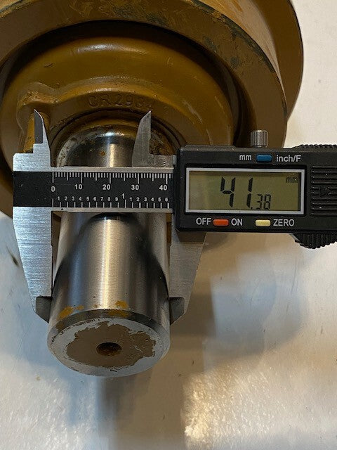 John Deere T176361 | CR2934 | 41mm Shaft Dia. 11-1/2" Long 7" Dia.
