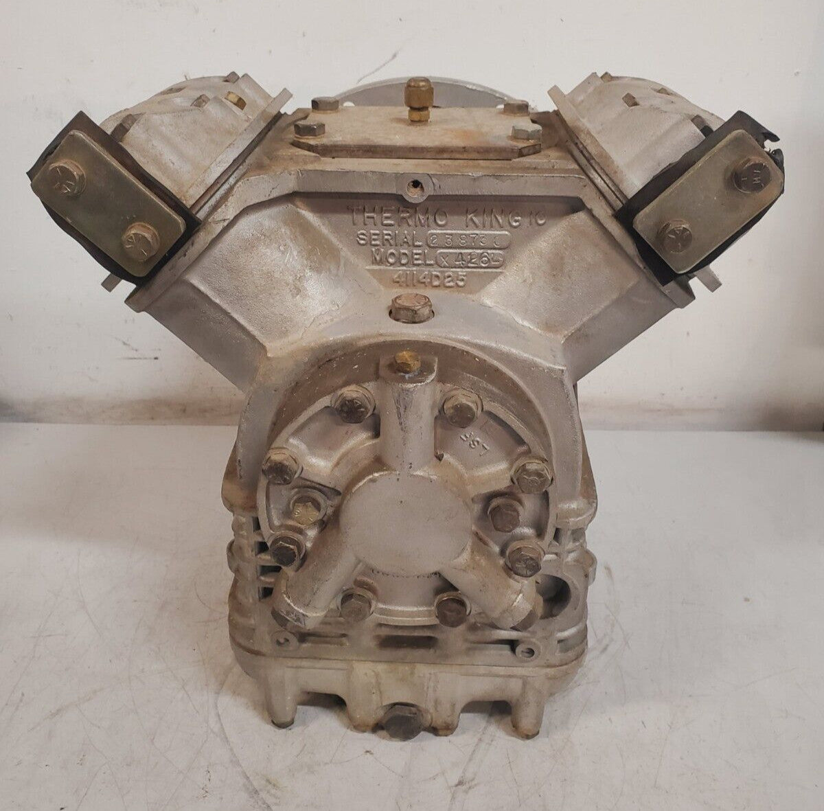 Thermo King 10 Air Compressor Assembly  4114D25 | 238730 | X426L