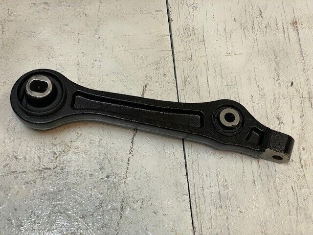 Suspension Control Arm AXB2605514 667810 NR