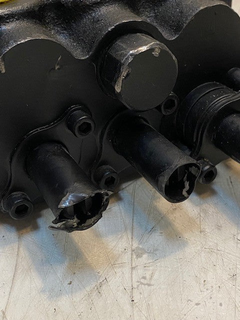 Husco Hydraulic Control Valve fits John Deere KV21485 | 9110C11A00 | E01E513