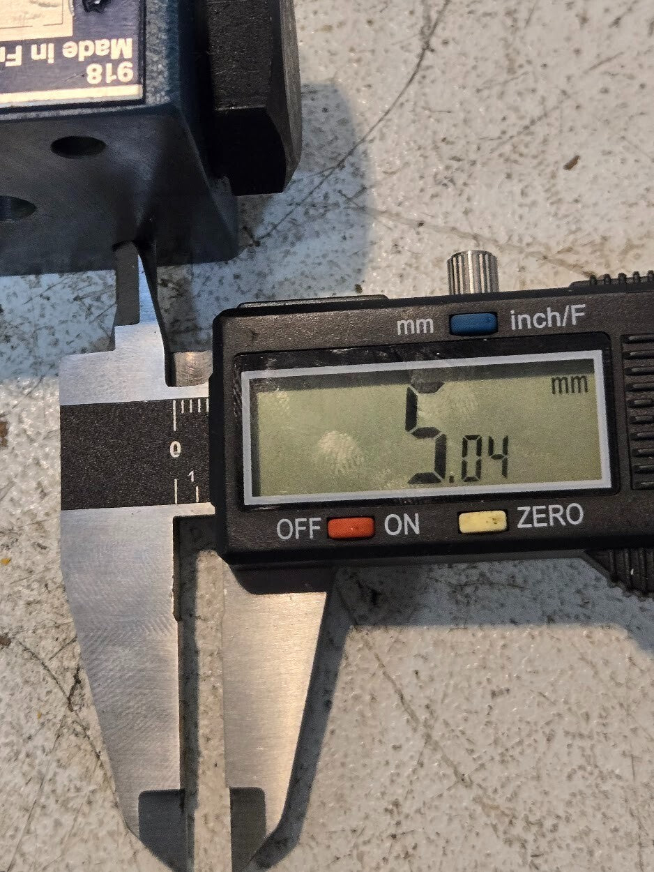 Bosch Manifold Check Valve 0 811 024 105 | 872 | Max Pressure 4500 PSI 315 Bar