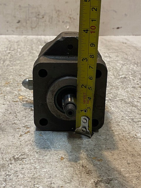 Hydraulic Rotary Gear Pump 9mm Thread 2-3/4" W 4-5/8" L 3-3/4" H
