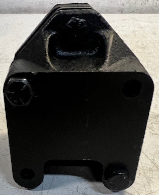 Hydraulic Gear Pump Model 1586057 | 1588546 Hydraulic S203L-3052
