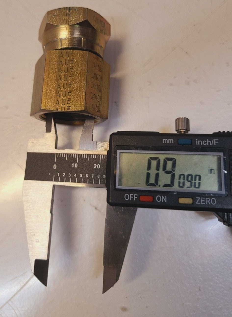 4 Quantity of Swivel Nut Female Connectors AUE 1" x 1" (4 Qty)