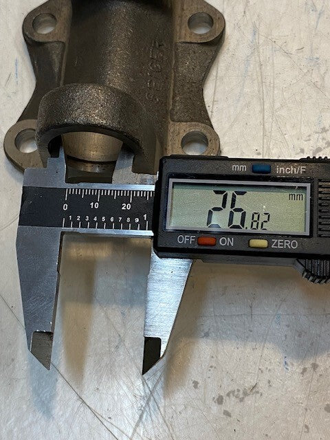 Spicer Drive Shaft Flange Yoke A4 R373 | 3-3/8" L 3-1/8" W 27mm Bore 9mm Holes