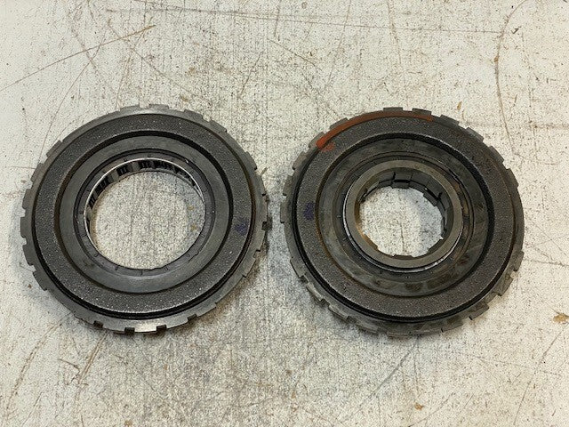 2 Qty of U74630A Center Supports 700R4/4L60E (2 Quantity)