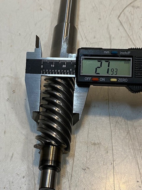 Worm Gear Winch Auger Shaft 0820-3420-060 | 11-1/2" Long 28mm OD 13mm Thread
