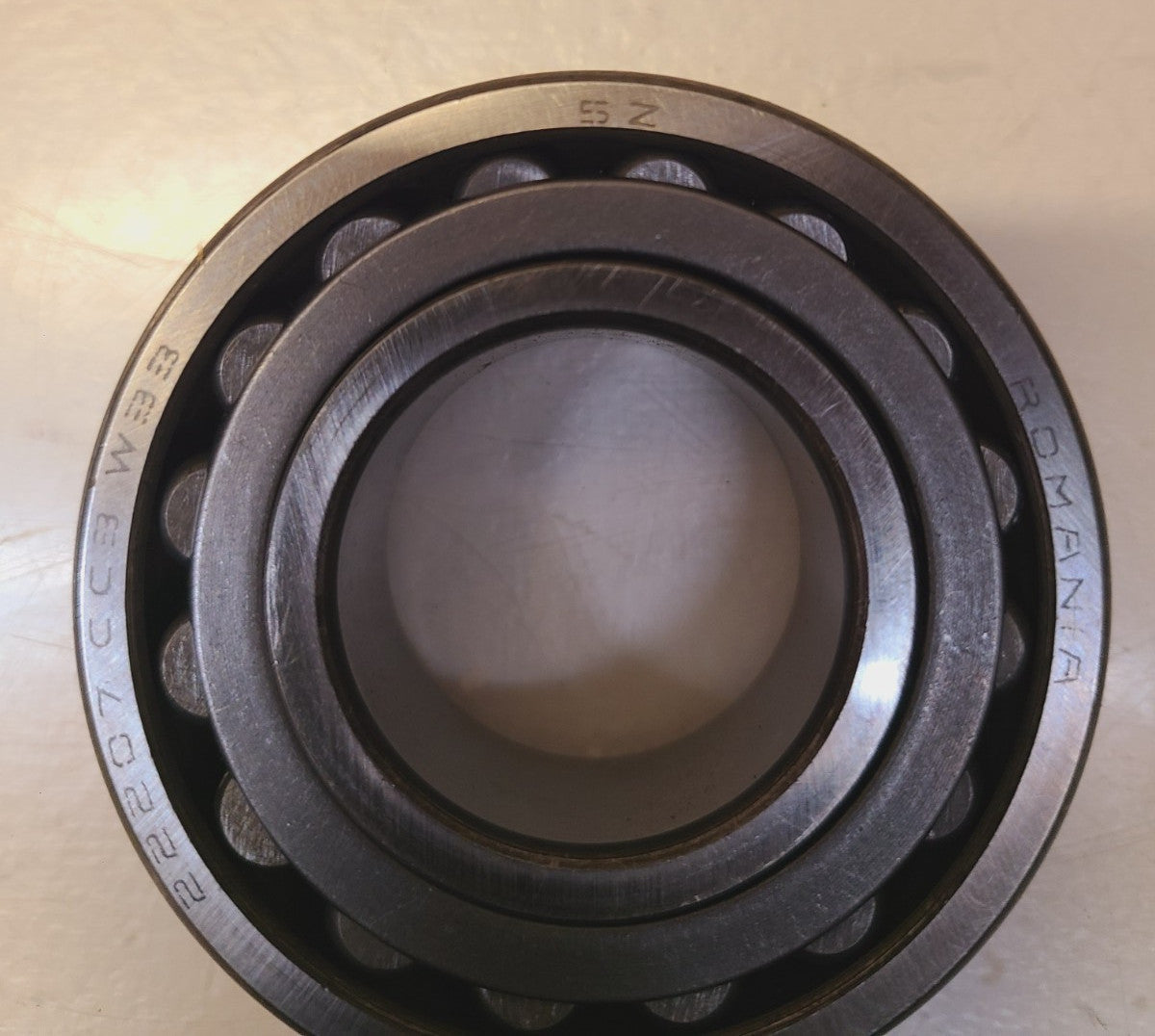 URB Spherical Roller Bearing 22207 CC3 W33