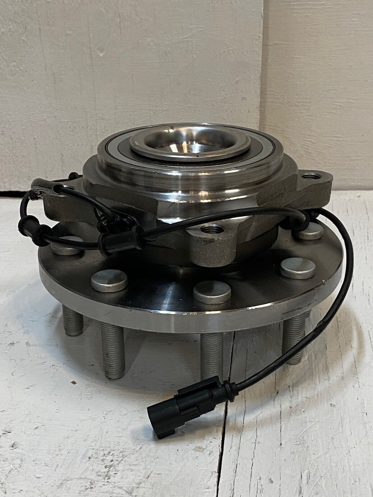 21218ML Front Wheel Bearing and Hub Assembly 8 Bolts 35 Teeth 6.5" Lug Pattern