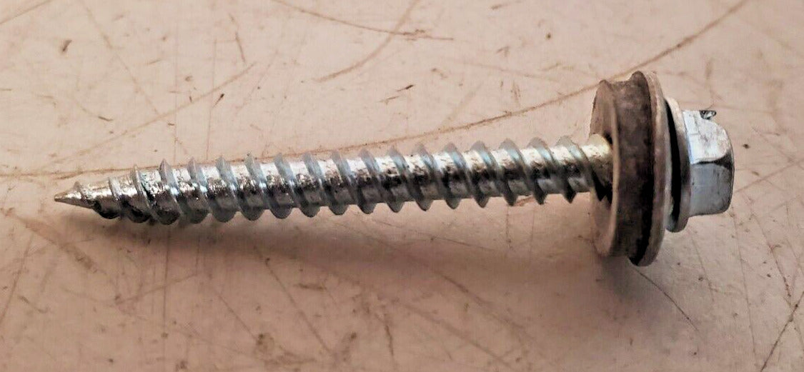 2,419 Quantity of Wood Screws #8 x 1-1/2" | HwH21P (2,419 Qty)