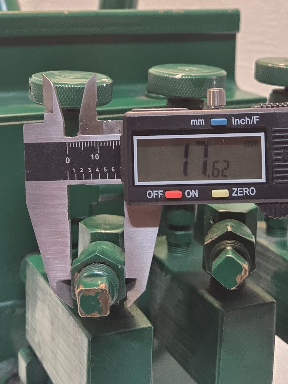 Hydraulic Valve Control Box | 3 Valve | 3/4" Reservoir Inlet 1/4" Valve Outlets