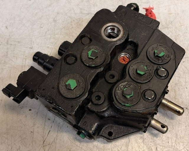 Wavoli 47408220 Hydraulic Main Hand Control Valve Assembly Industrial Equipment
