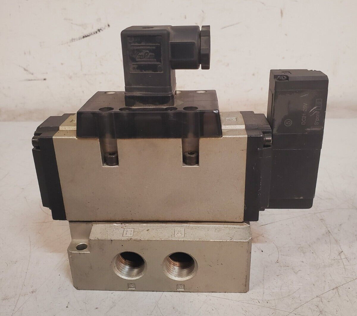 SMC Solenoid Valve NVFS5110R-50Z | NVFS5110R50Z