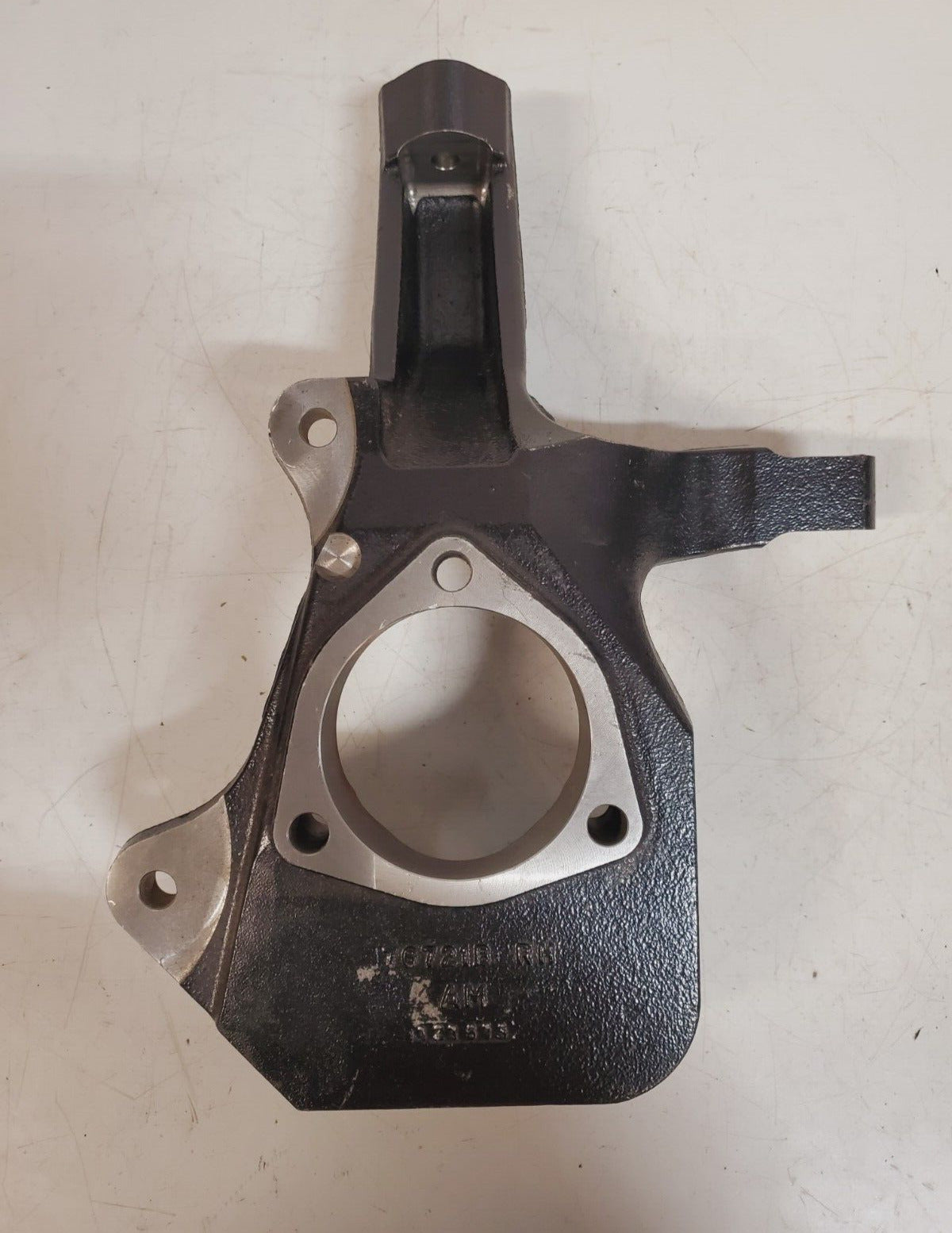 Front Knuckle Right 176721B RH AM | 121813