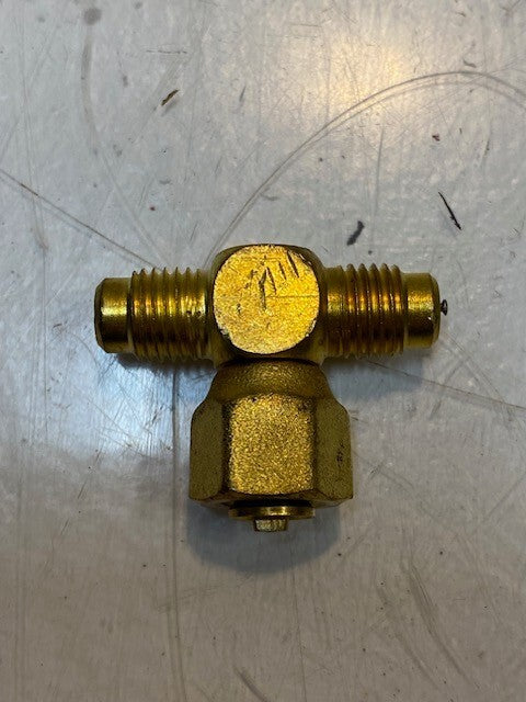 2 Quantity of Robinair 40398 Access Tees 1/4 MFL x 1/4 MFL w/ Core (2 Quantity)