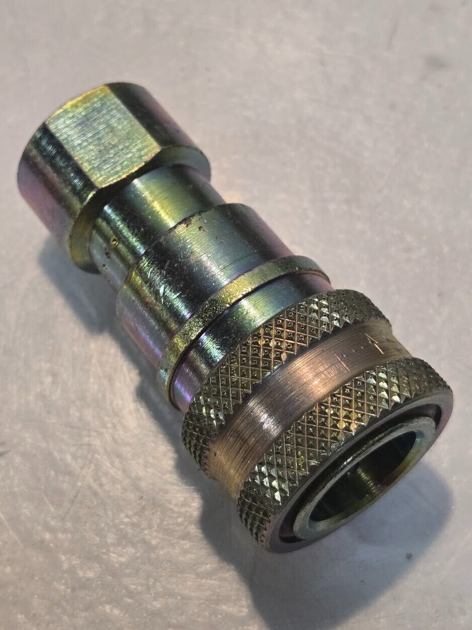3 Quantity of Parker 60 Series H2-62-T6 Hydraulic Quick Connect Fittings (3 Qty)