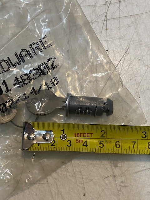 4 Pack Thule 753148302 Barrel Lock Cylinders and Keys with Change Key