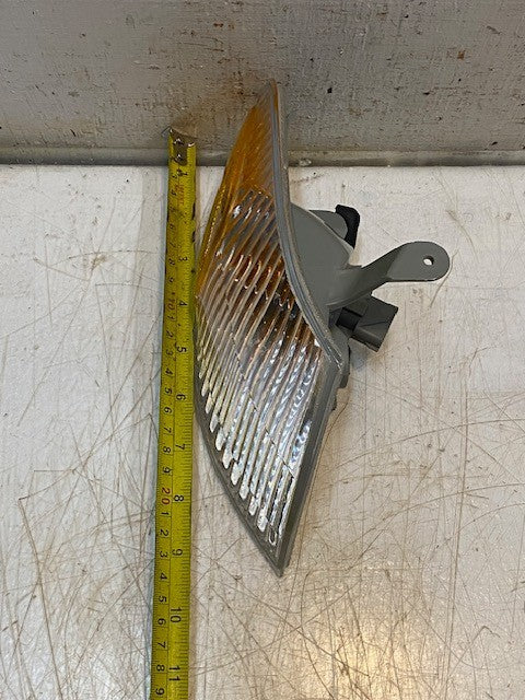 Turn Signal Light Lamp Right Front Passenger Side 18-5091B | 1157NA