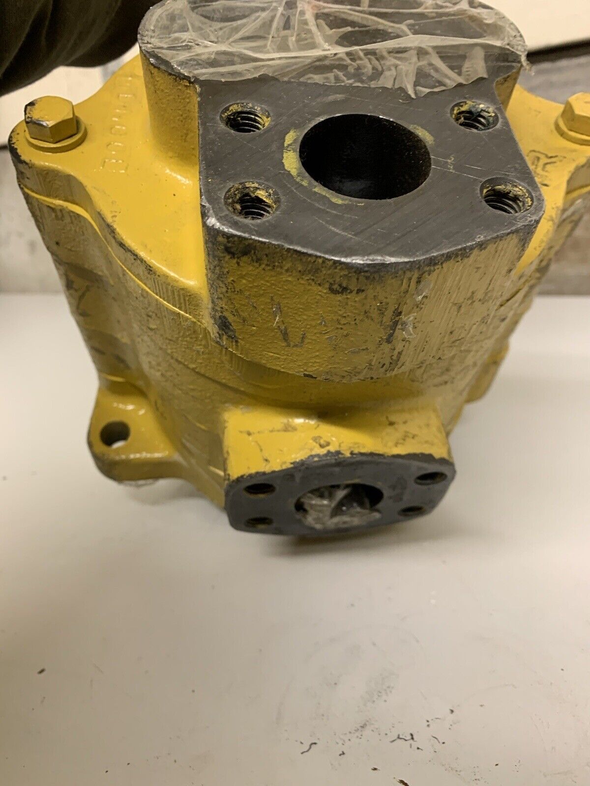 Caterpillar 6P8458 Manifold CAT 3P7688 Body 6P823