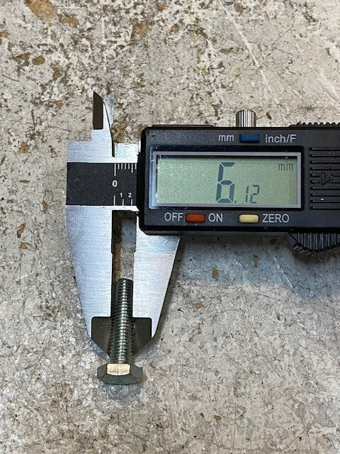 7 Boxes of 100 Qty of NSN Machine Hex Bolts 5306-00-206-4793 (700 Qty Total)