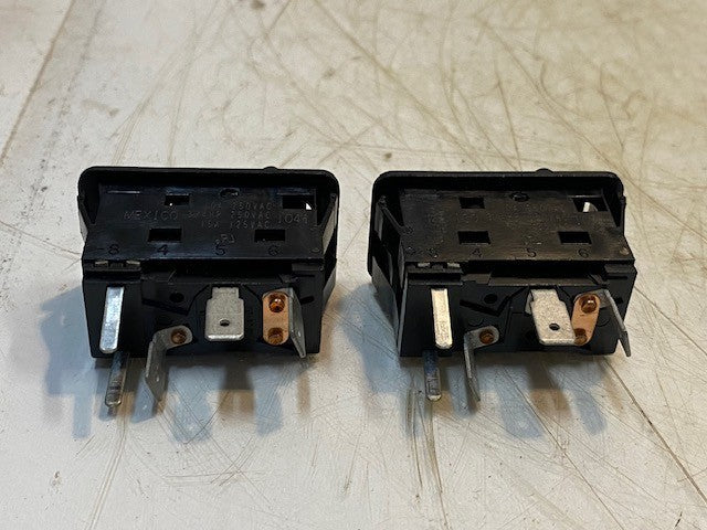 2 Qty of Eaton 1041 Rocker Switches 10A 250VAC 3/4HP 250VAC 15A 125VAC (2 Qty)