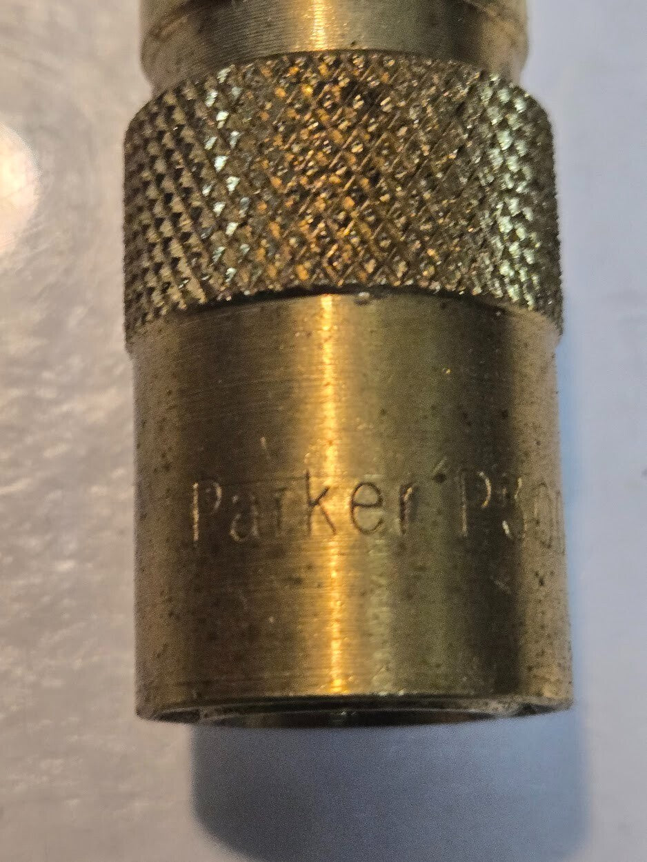 8 Quantity of Parker P300 Series 3/8" Quick Couplings 3/8" Hose Barb (8 Qty)