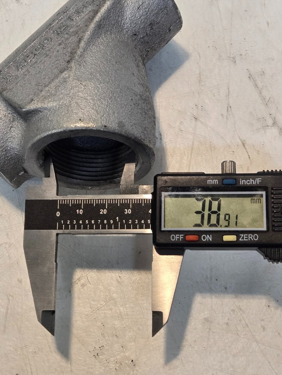 2 Quantity of Crouse-Hinds EYS3 1" Conduit Vertical Sealing Fitting (2 Quantity)