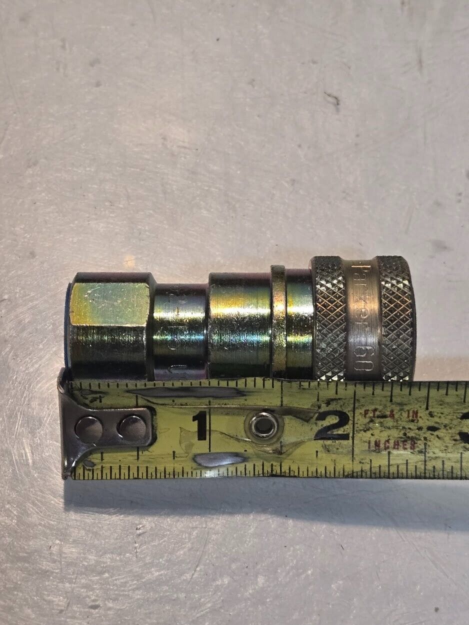 3 Quantity of Parker 60 Series H2-62-T6 Hydraulic Quick Connect Fittings (3 Qty)