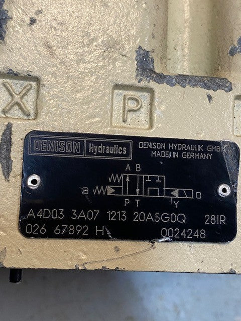 Denison Directional Control Valve A4D03 3A07 1213 20A5G0Q 281R 026 67892 H