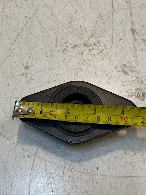 2 Quantity of Engine Motor Mount Isolators 4-1/2" L 2-3/8" W 10mm Bore (2 Qty)