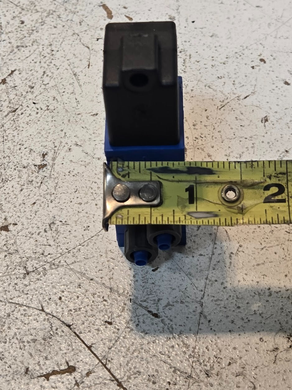 Mannesmann Rexroth P26641-6 Pneumatic Solenoid Valve L0400 Type 840 Valve 115PSI