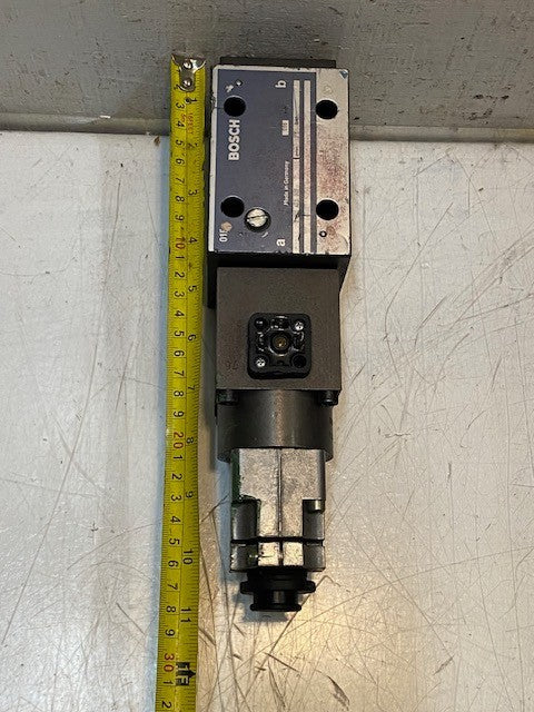 Bosch 0811403001 Hydraulic Proportional Flow Control Valve 1837001206, 02557
