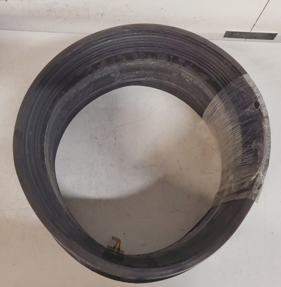 Tubeless Sealing Ring for 15" Rim with 9.75" width 355-65R15 | 0793026