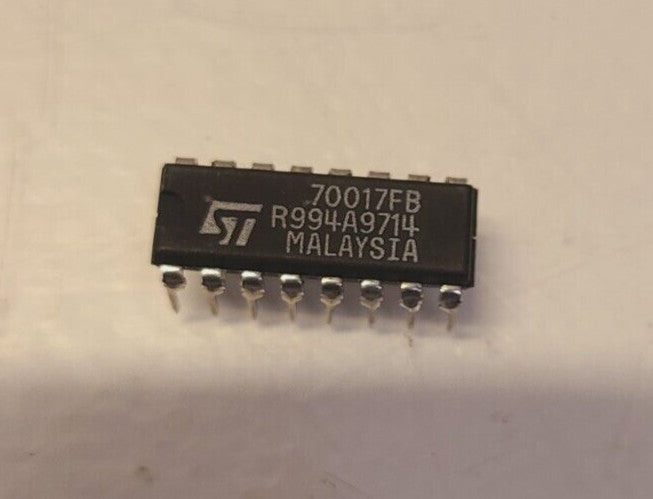 25 Quantity of Ford Integrated Circuits 70017FB |  R994A9714 (25 Qty)