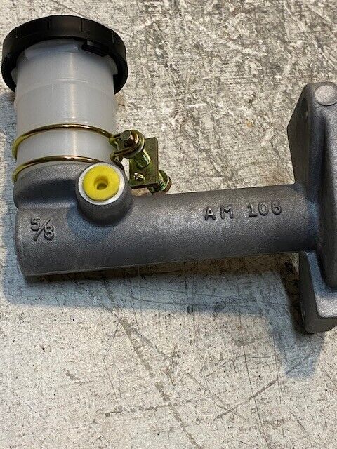 Duralast 10294 Nissan 5/8 Clutch Master Cylinder AM106 | 39828X