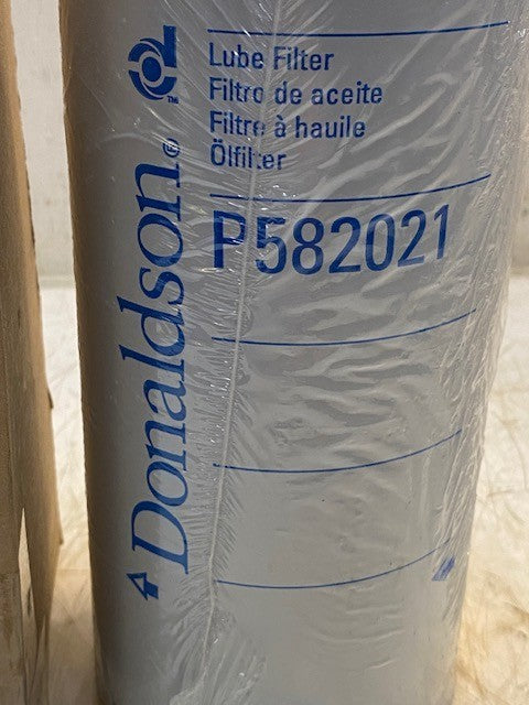 Donaldson Filtration Solutions P582021 Lube Filter Engine Oil Filter Replacement