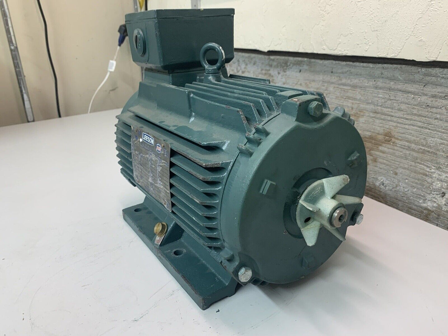 LEESON 193360.60 C112T11FZ23A Metric Motor 50- 60 Hertz 3HP 9.6/4.8 Amps