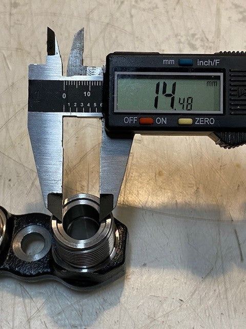 A/C Compressor Adapter Fitting 25mm Thread 14mm ID 3-1/8" L 1-1/4" W 1-1/2" H