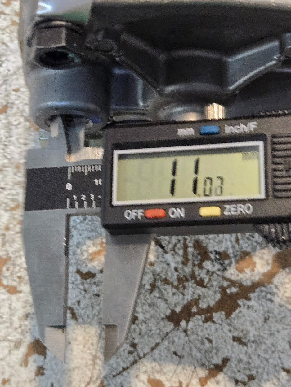 Bendix 109002 R-12P Pilot Relay Valve with 296010 Bracket | 909828