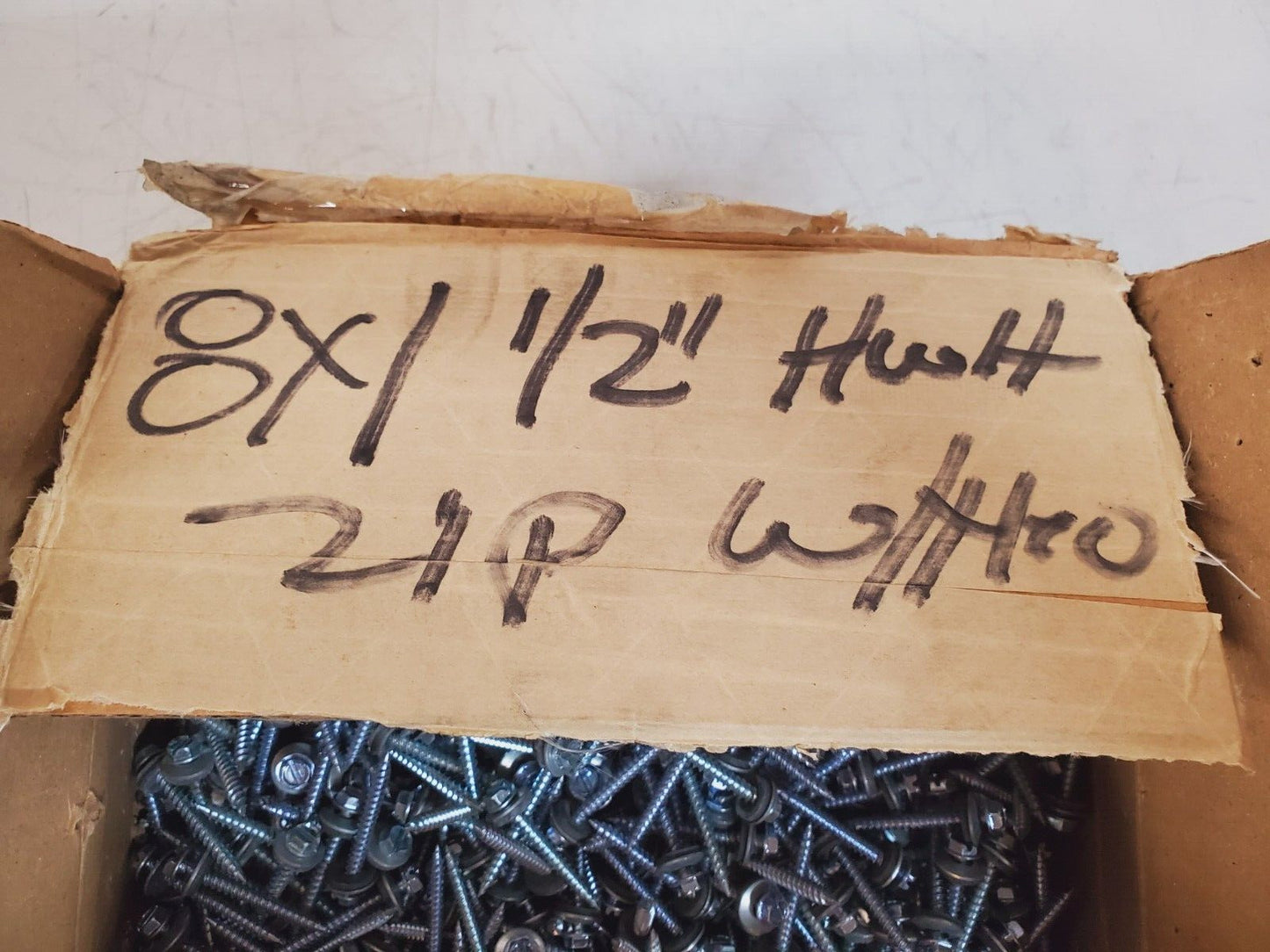 2,400 Quantity of Wood Screws #8 x 1-1/2" | HwH21P (2,400 Qty)