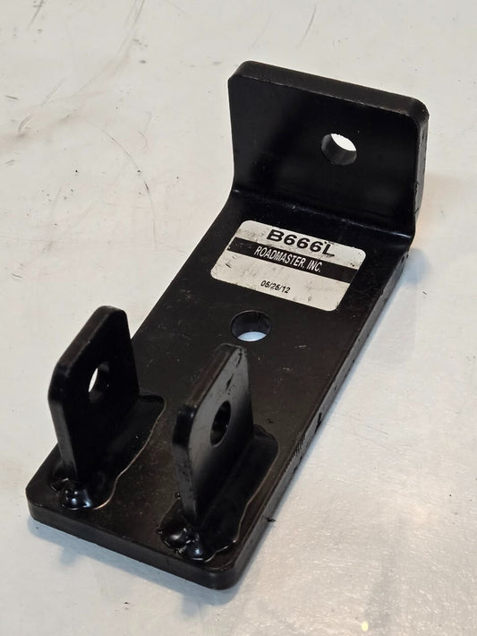 Roadmaster B666L Bracket for Sprinter Van | 6-1/4" x 2-3/4" x 2-1/2"